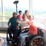 Cadeirantes avaliam acessibilidade em Aparecida. Visita deu início às atividades dos projetos em 2018 e lançamento da campanha “Brasil acessível”